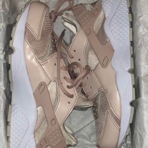 Woman Air Huarache Run (Beige/Desert sun)